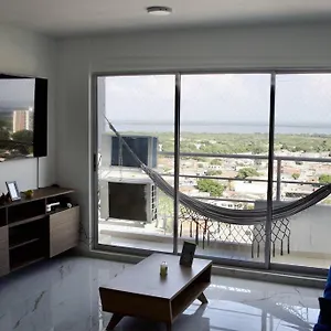 Great Location Close To Airport Apartamento
